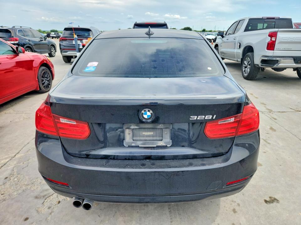 55504516 :رقم المزاد ، WBA3C1C59EK117179 vin ، 2014 Bmw 328 مزاد بيع