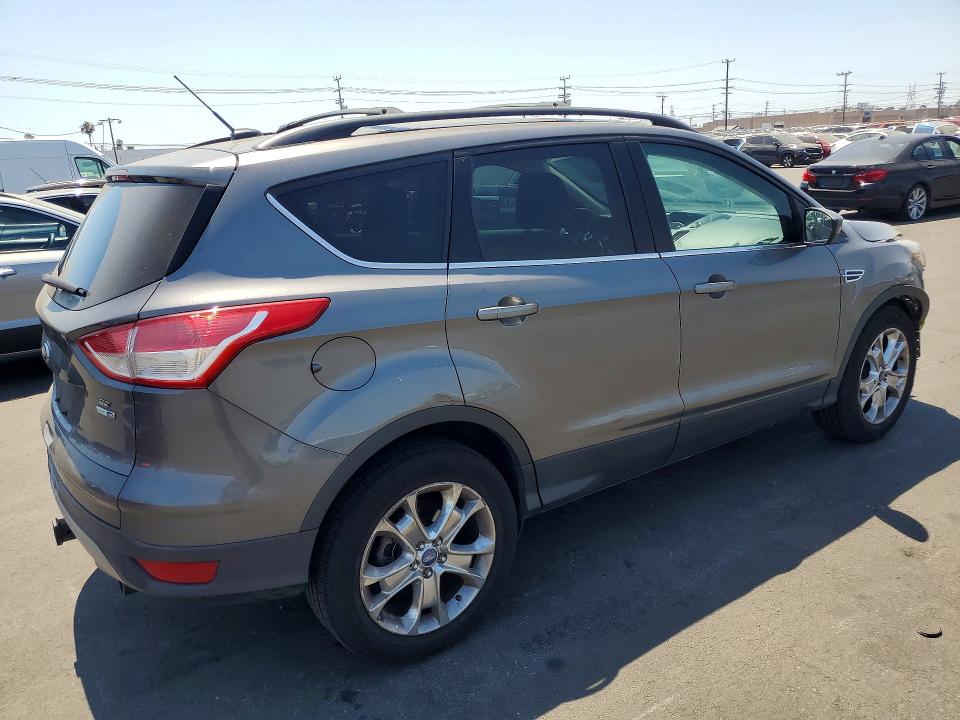 2013 Ford Escape მანქანა იყიდება აუქციონზე, vin: 1FMCU9G93DUB50835, აუქციონის ნომერი: 54487136