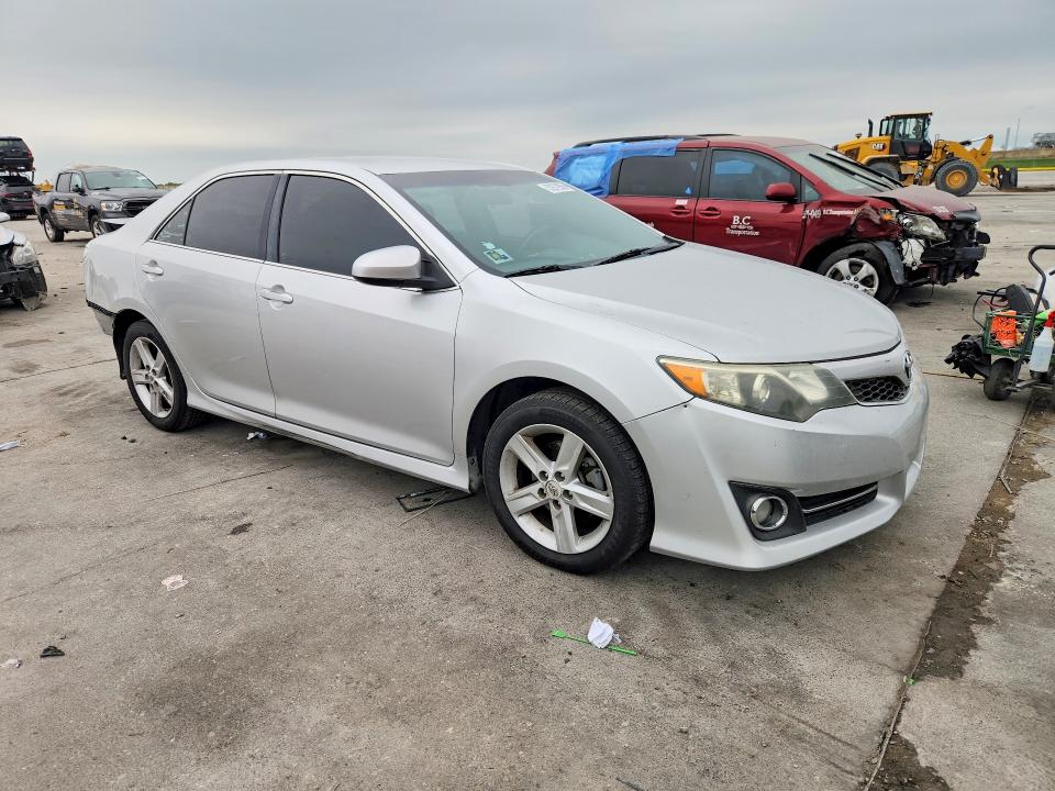 2014 Toyota Camry მანქანა იყიდება აუქციონზე, vin: 4T1BF1FK3EU441669, აუქციონის ნომერი: 52972856