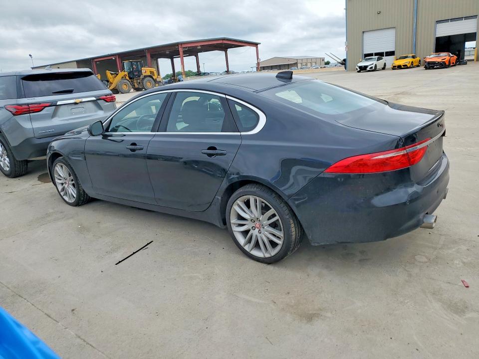 52100596 :رقم المزاد ، SAJBK4BV4GCY15332 vin ، 2016 Jaguar Xf مزاد بيع