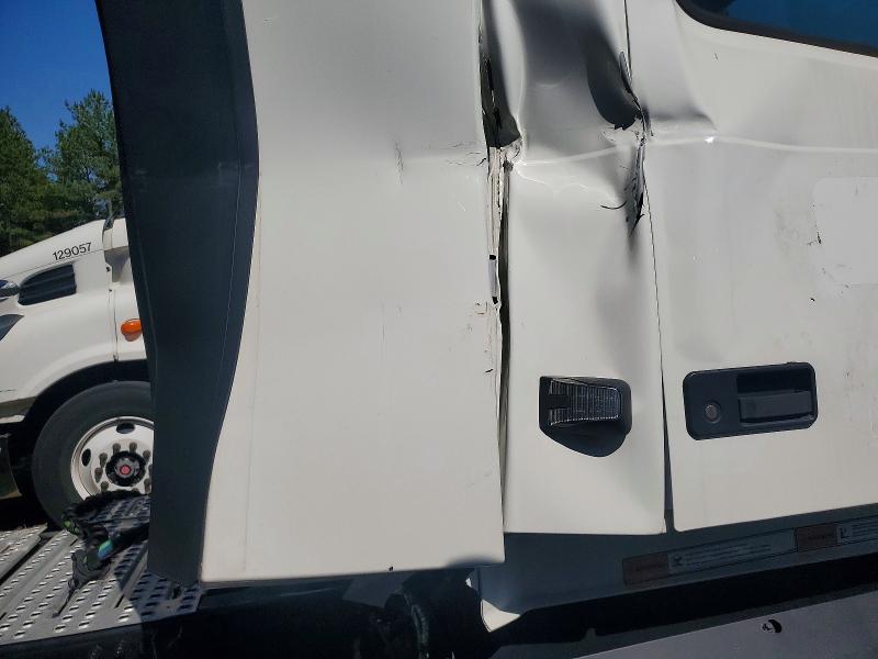 54121256 :رقم المزاد ، 4V4W39EG1SN670646 vin ، 2025 Volvo Vnr مزاد بيع
