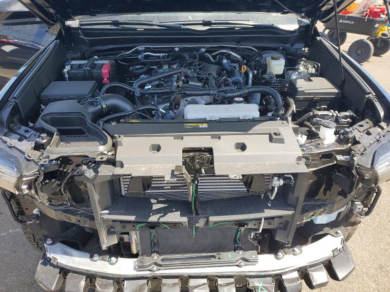 52028826 :رقم المزاد ، 3TMLB5JN8SM205371 vin ، 2025 Toyota Tacoma مزاد بيع