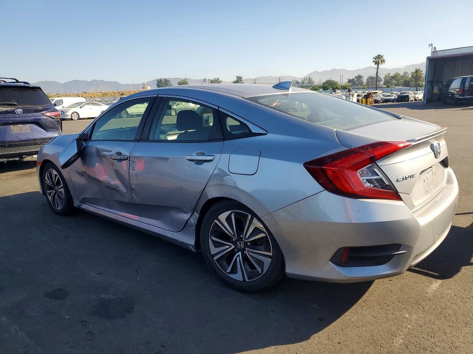 53186346 :رقم المزاد ، JHMFC1F35JX033107 vin ، 2018 Honda Civic مزاد بيع