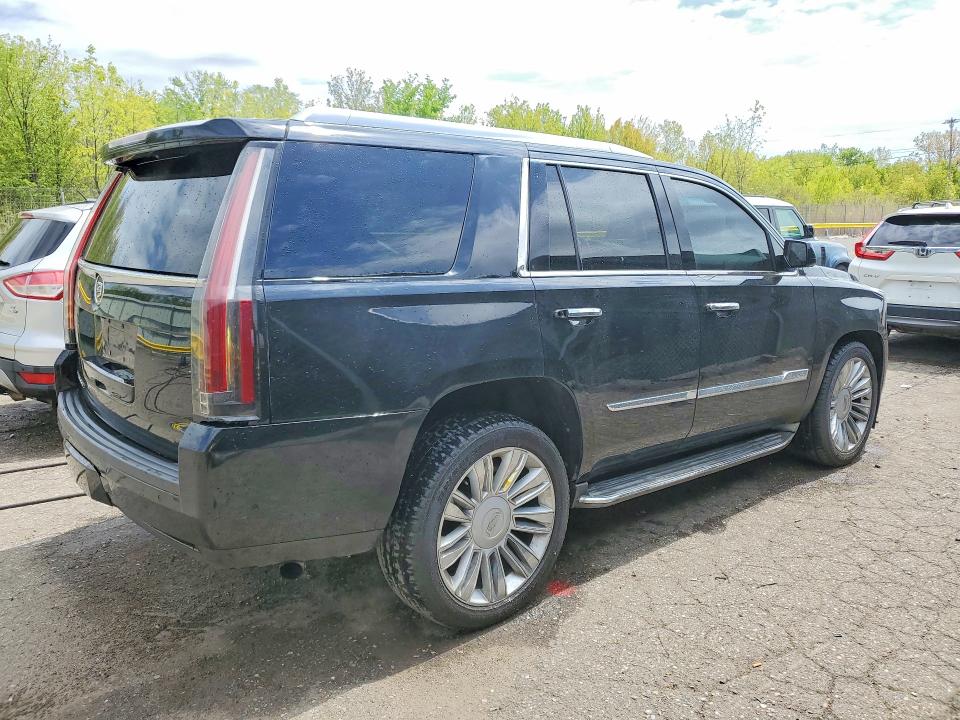53230446 :رقم المزاد ، 1GYS3BKJ0FR276792 vin ، 2015 Cadillac Escalade مزاد بيع