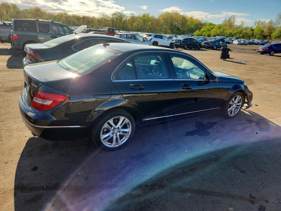 Продажа на аукционе авто 2014 Mercedes-benz C, vin: WDDGF8AB3EG182700, номер лота: 51515556