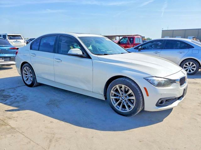 53095386 :رقم المزاد ، WBA8E1G30HNU16507 vin ، 2017 Bmw 320 مزاد بيع