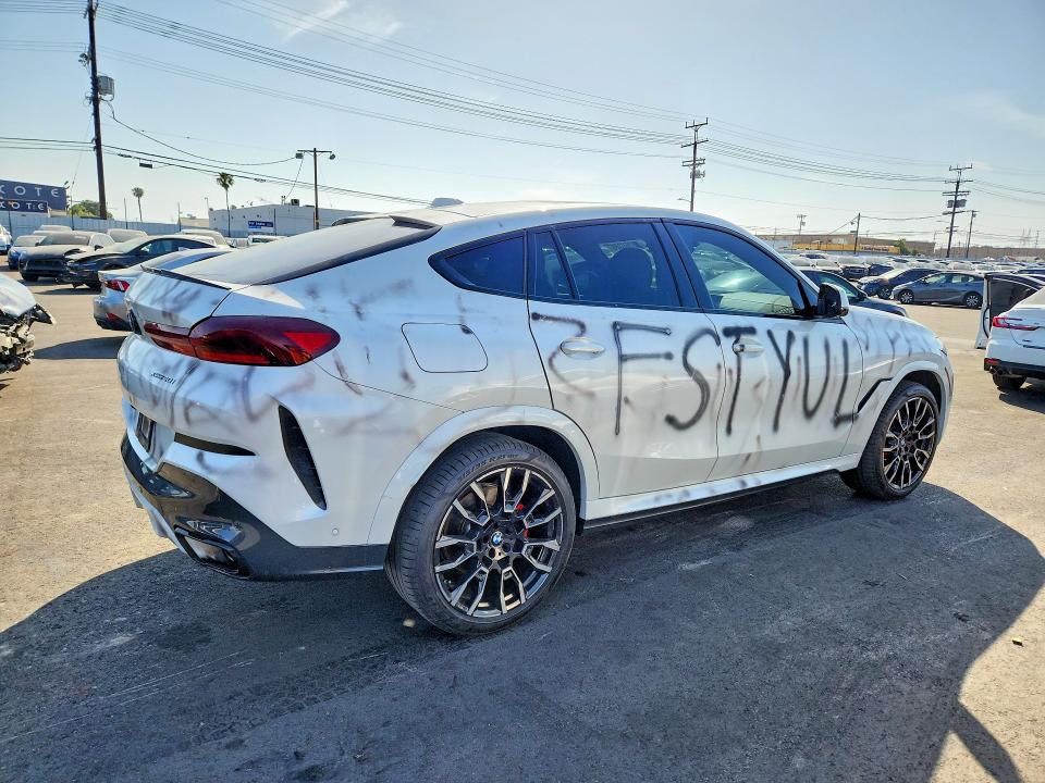 52260386 :رقم المزاد ، 5UX33EX09R9S37570 vin ، 2024 Bmw X6 مزاد بيع