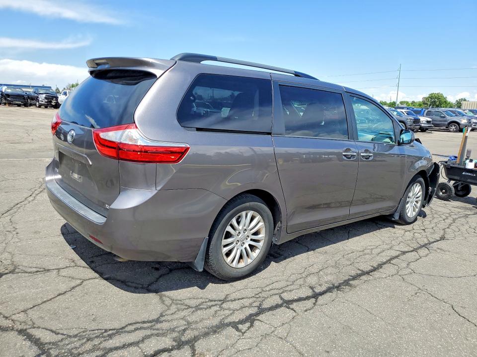 54665996 :رقم المزاد ، 5TDYK3DC5FS663220 vin ، 2015 Toyota Sienna مزاد بيع