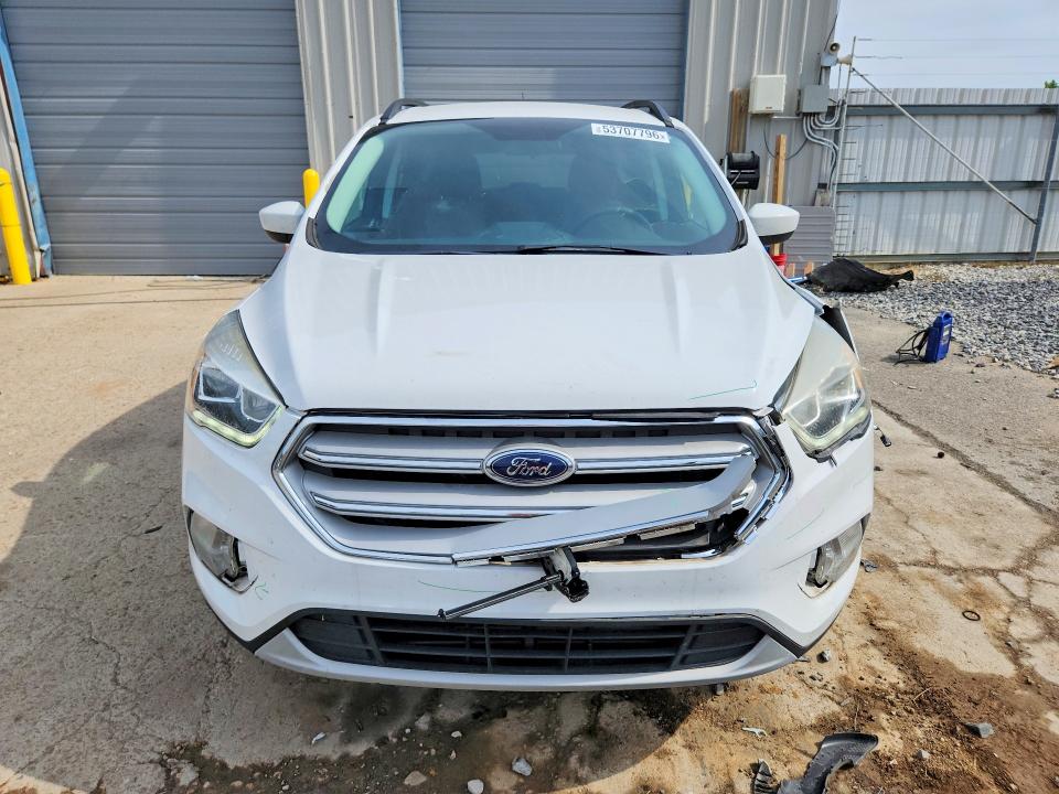 2017 Ford Escape მანქანა იყიდება აუქციონზე, vin: 1FMCU0GD8HUE40929, აუქციონის ნომერი: 53707796