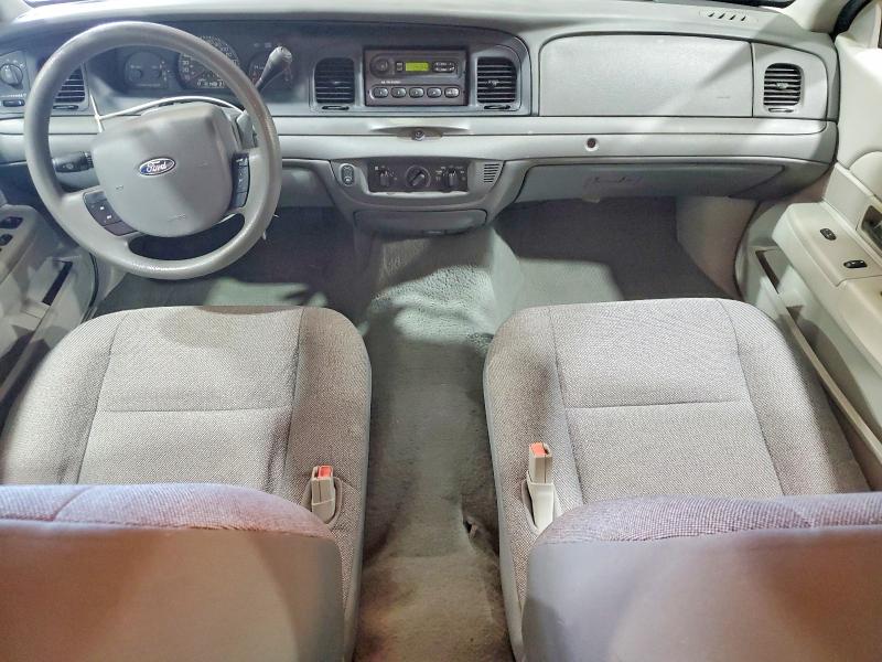 Продаж на аукціоні авто 2005 Ford Crown Victoria, vin: 2FAHP71W55X136827, номер лоту: 52683546