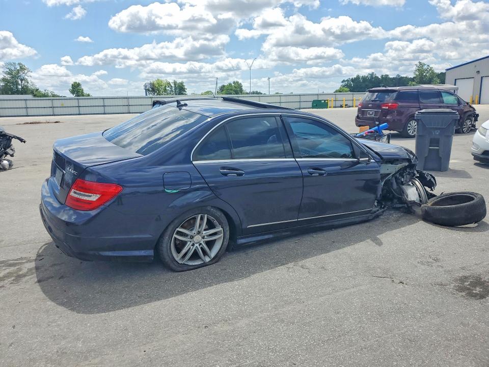 Продажа на аукционе авто 2012 Mercedes-benz C, vin: WDDGF8BB7CR205976, номер лота: 53273616