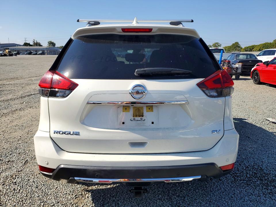 52557846 :رقم المزاد ، JN8AT2MT0LW040791 vin ، 2020 Nissan Rogue مزاد بيع