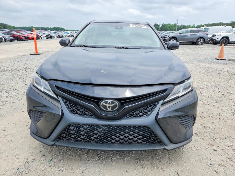 54321376 :رقم المزاد ، JTNB11HK7J3025863 vin ، 2018 Toyota Camry مزاد بيع