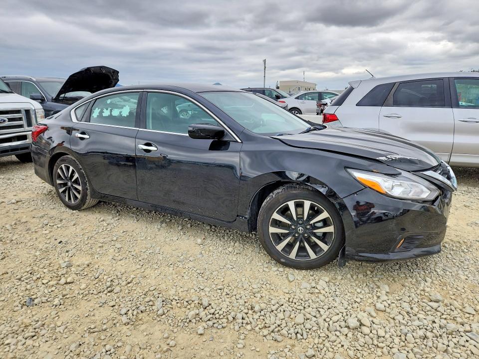 2018 Nissan Altima მანქანა იყიდება აუქციონზე, vin: 1N4AL3AP2JC141800, აუქციონის ნომერი: 52326786