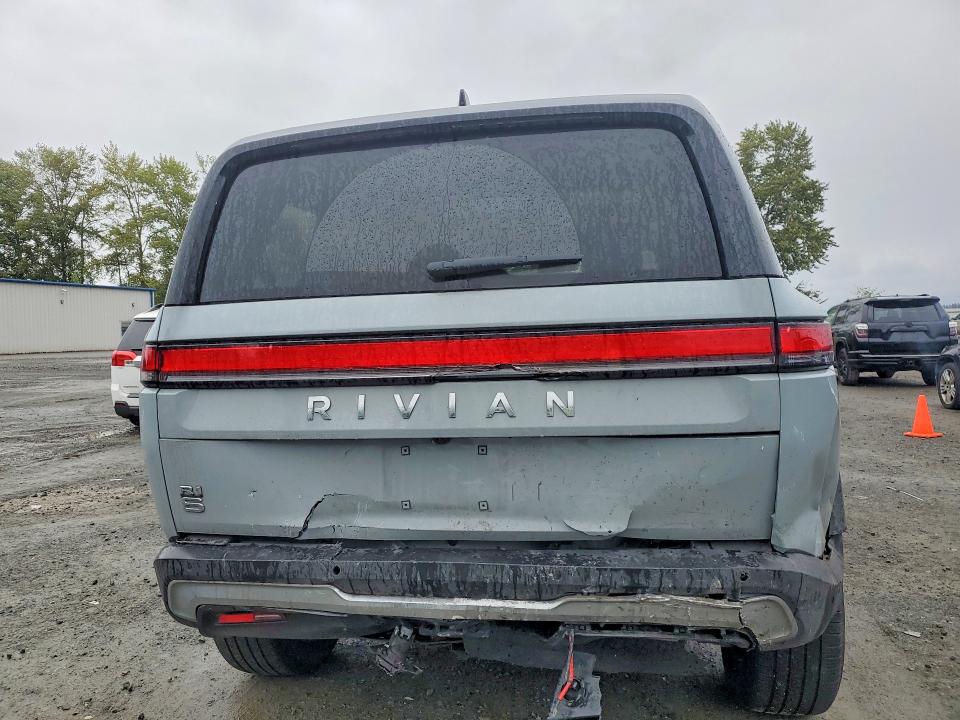 53711196 :رقم المزاد ، 7PDSGBBA0SN051681 vin ، 2025 Rivian R1s مزاد بيع