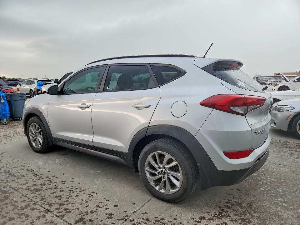 2016 Hyundai Tucson მანქანა იყიდება აუქციონზე, vin: KM8J33A24GU233245, აუქციონის ნომერი: 54382936