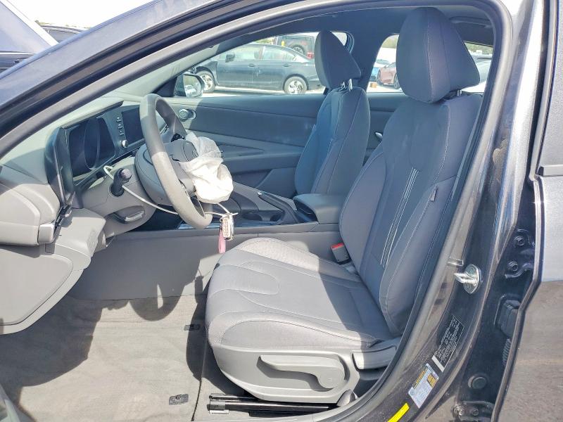 52249036 :رقم المزاد ، 5NPLM4AG9PH093831 vin ، 2023 Hyundai Elantra مزاد بيع