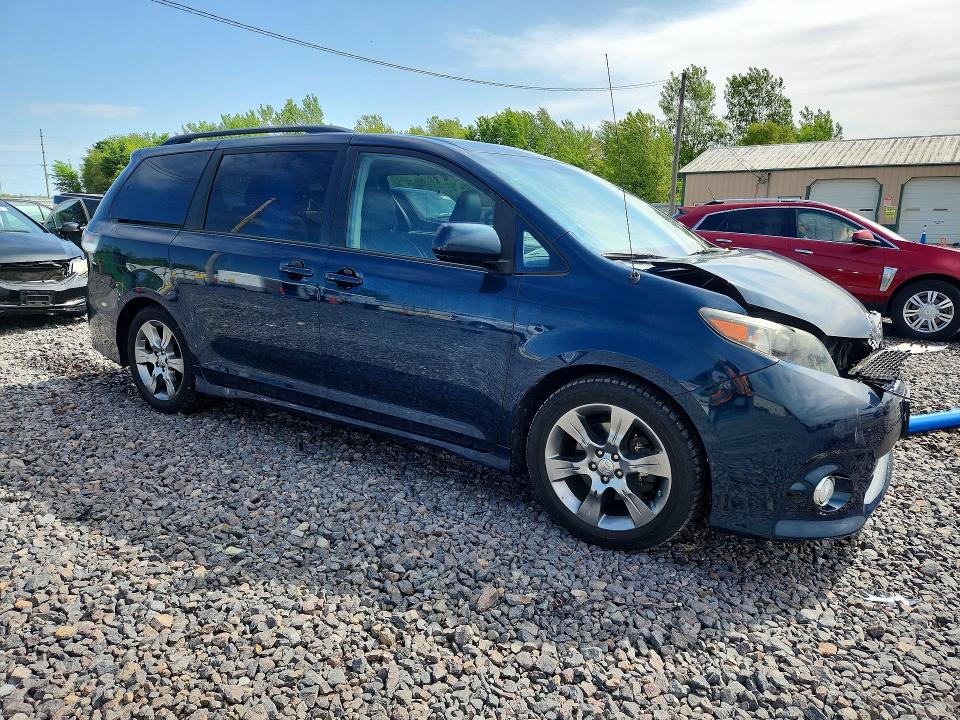 53724466 :رقم المزاد ، 5TDXK3DC9BS115338 vin ، 2011 Toyota Sienna مزاد بيع