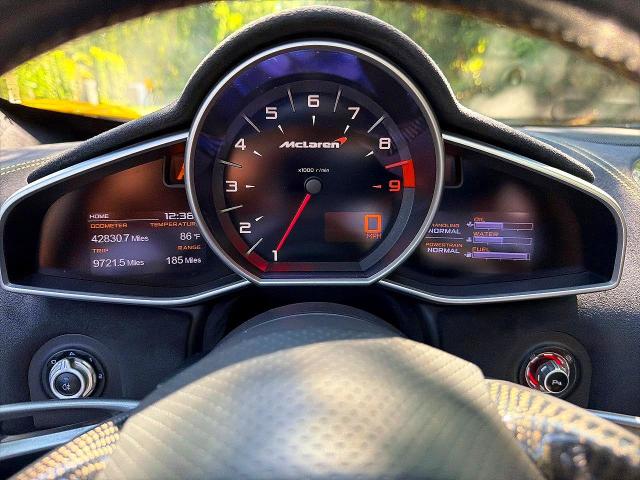 52271176 :رقم المزاد ، SBM11FAA8GW006073 vin ، 2016 Mclaren Automotive 650s مزاد بيع