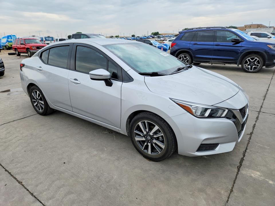 54605446 :رقم المزاد ، 3N1CN8EV5LL883833 vin ، 2020 Nissan Versa مزاد بيع