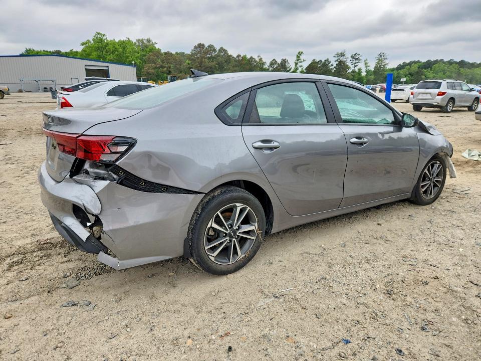 2024 Kia Forte მანქანა იყიდება აუქციონზე, vin: 3KPF24AD3RE761316, აუქციონის ნომერი: 52995206