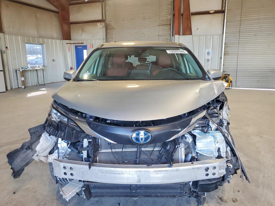 Aukcja sprzedaży 2021 Toyota Sienna, vin: 5TDKRKEC9MS067003, numer aukcji: 52092466