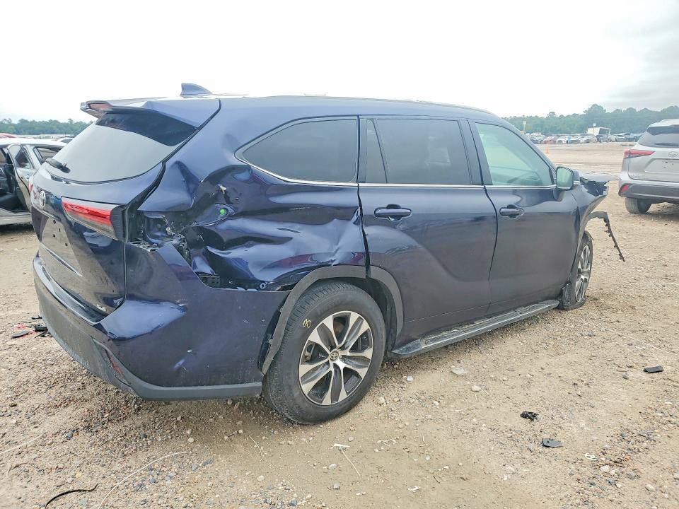 Продаж на аукціоні авто 2021 Toyota Highlander, vin: 5TDGZRAH9MS062903, номер лоту: 52765626
