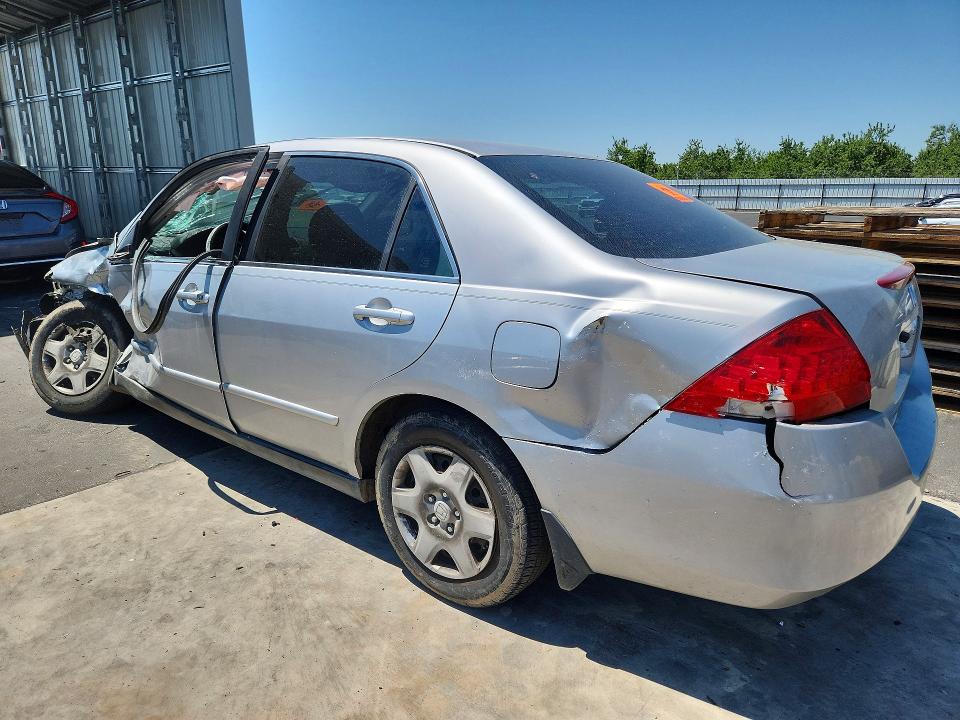 52423796 :رقم المزاد ، 1HGCM56487A070568 vin ، 2007 Honda Accord مزاد بيع