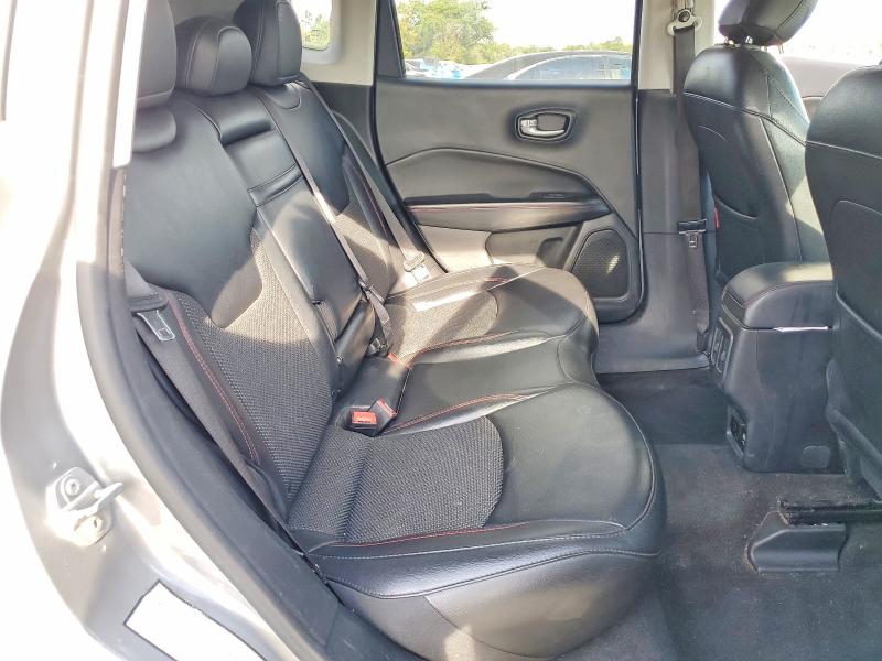 54503656 :رقم المزاد ، 3C4NJDDB9KT785565 vin ، 2019 Jeep Compass مزاد بيع