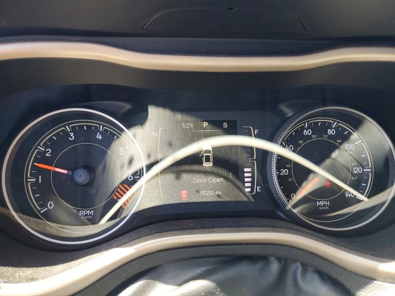 2015 Jeep Cherokee მანქანა იყიდება აუქციონზე, vin: 1C4PJLCB2FW781958, აუქციონის ნომერი: 53055736