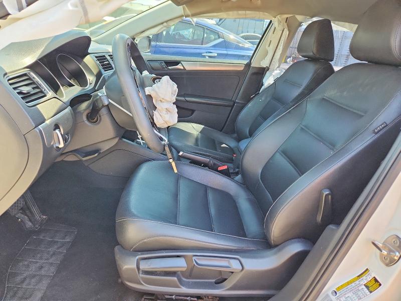 51365636 :رقم المزاد ، 3VWDB7AJ6JM204776 vin ، 2018 Volkswagen Jetta مزاد بيع