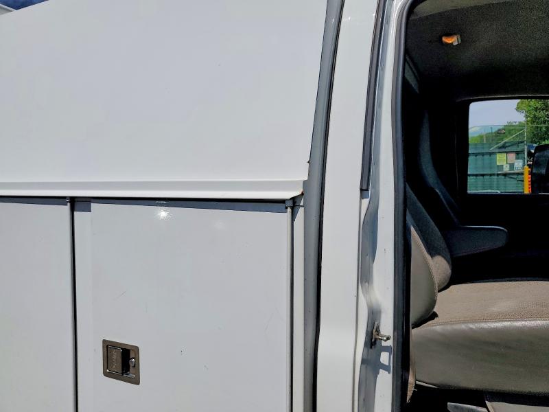 55033866 :رقم المزاد ، 1GB0G2CG9F1250215 vin ، 2015 Chevrolet Express G3500 مزاد بيع