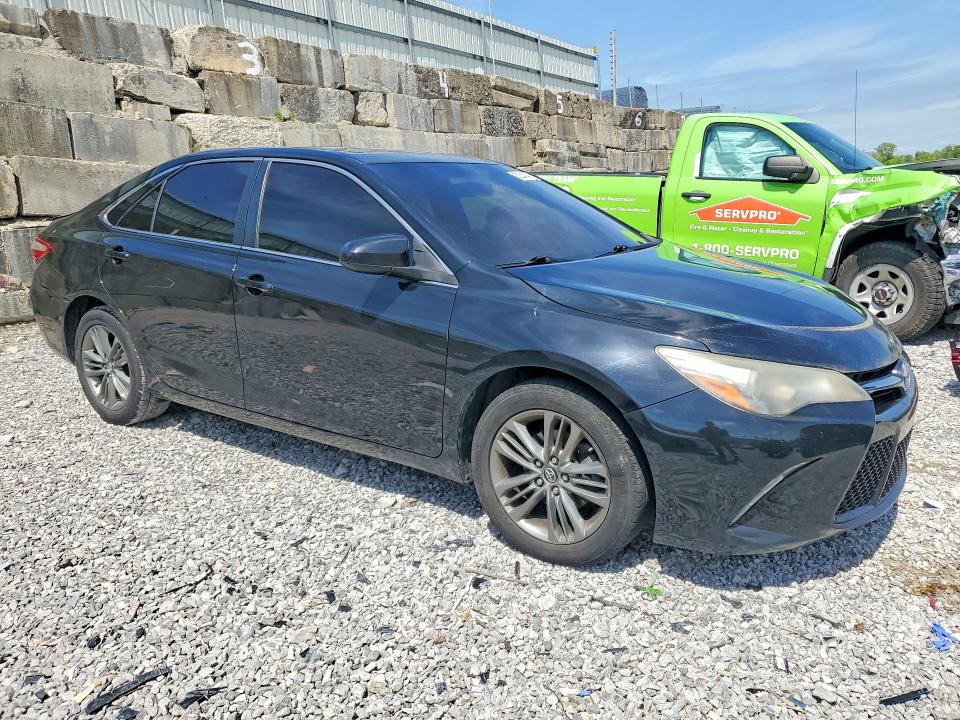 52241416 :رقم المزاد ، 4T1BF1FK7HU378211 vin ، 2017 Toyota Camry مزاد بيع