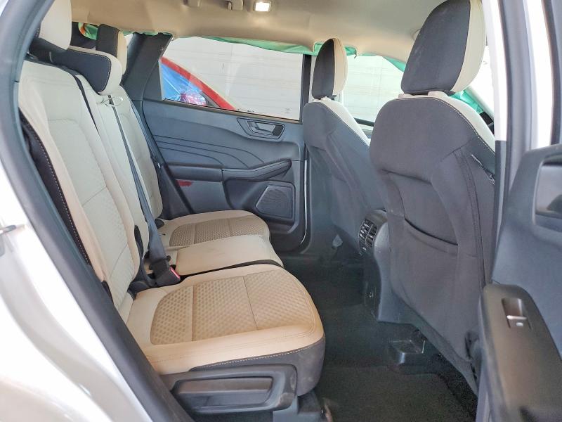 54522756 :رقم المزاد ، 1FMCU0G62NUB15822 vin ، 2022 Ford Escape مزاد بيع