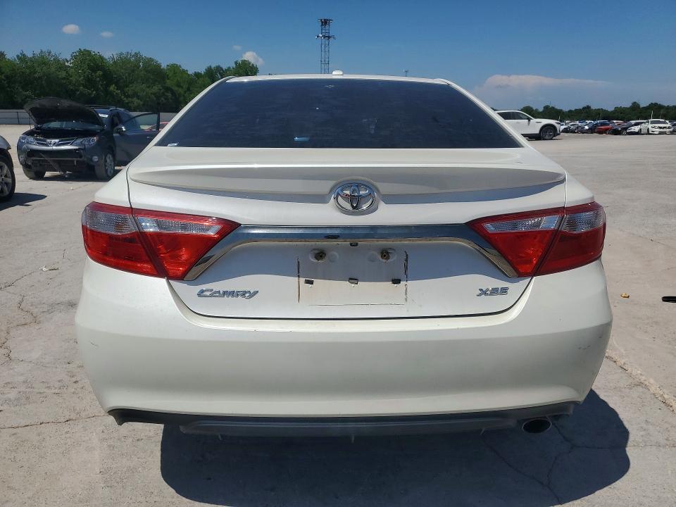 53219116 :رقم المزاد ، 4T1BF1FK6FU073070 vin ، 2015 Toyota Camry مزاد بيع