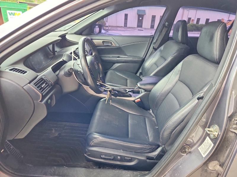 Продажа на аукционе авто 2017 Honda Accord, vin: 1HGCR2F5XHA143238, номер лота: 52752856