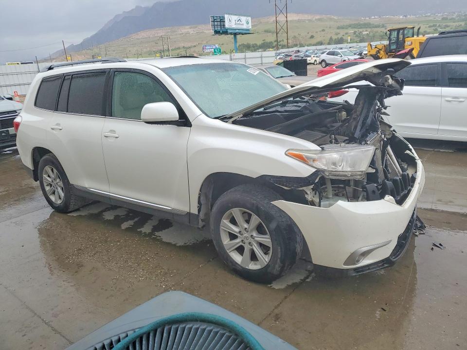 52321006 :رقم المزاد ، 5TDBK3EH1CS166869 vin ، 2012 Toyota Highlander مزاد بيع