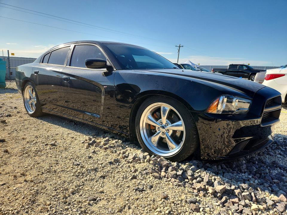 52894366 :رقم المزاد ، 2C3CDXAT1DH586247 vin ، 2013 Dodge Charger مزاد بيع