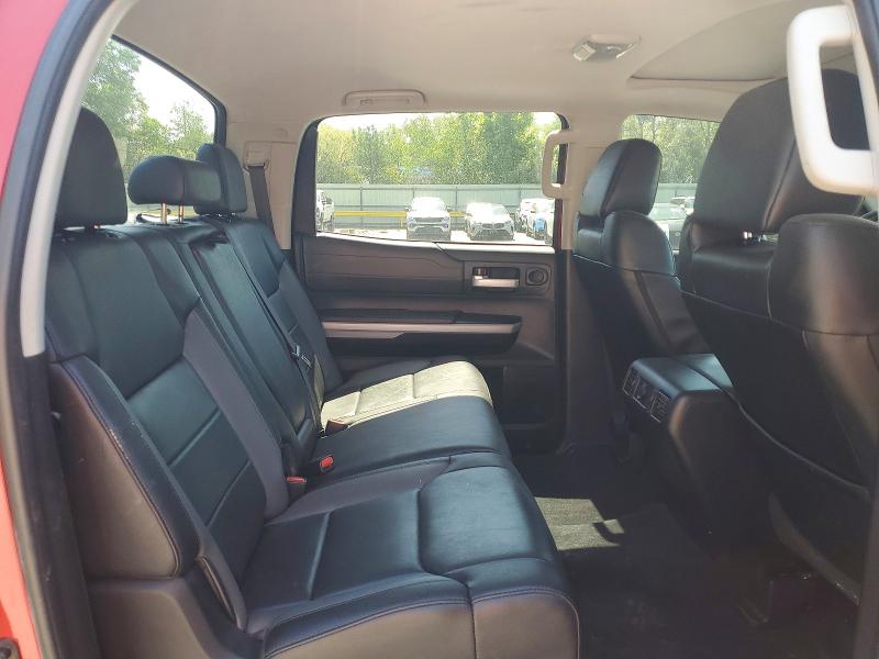 54411176 :رقم المزاد ، 5TFHY5F11JX739475 vin ، 2018 Toyota Tundra مزاد بيع