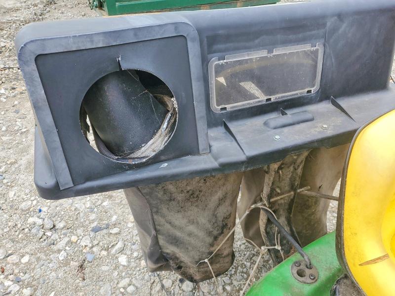 53198226 :رقم المزاد ، 31F7070112E1 vin ، 2010 John Deere L100 مزاد بيع