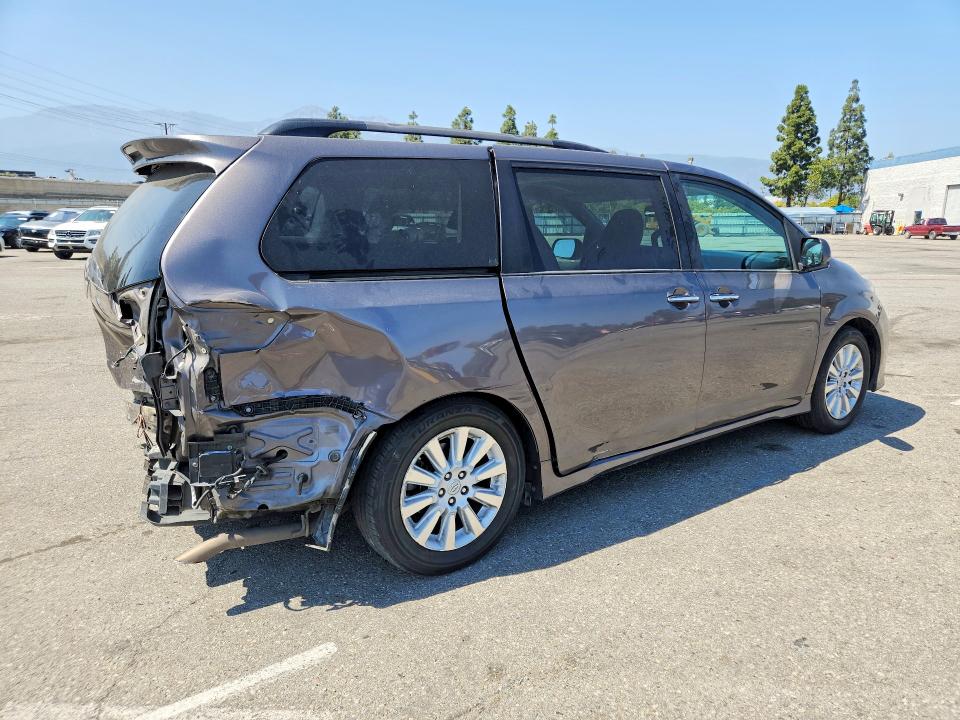 2016 Toyota Sienna მანქანა იყიდება აუქციონზე, vin: 5TDXK3DC3GS698318, აუქციონის ნომერი: 53081206