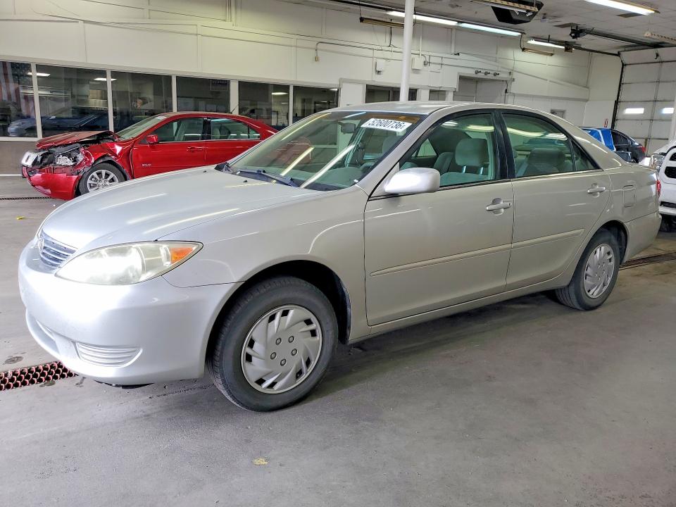 2005 Toyt Camry მანქანა იყიდება აუქციონზე, vin: 4T1BE32KX5U948198, აუქციონის ნომერი: 52600736