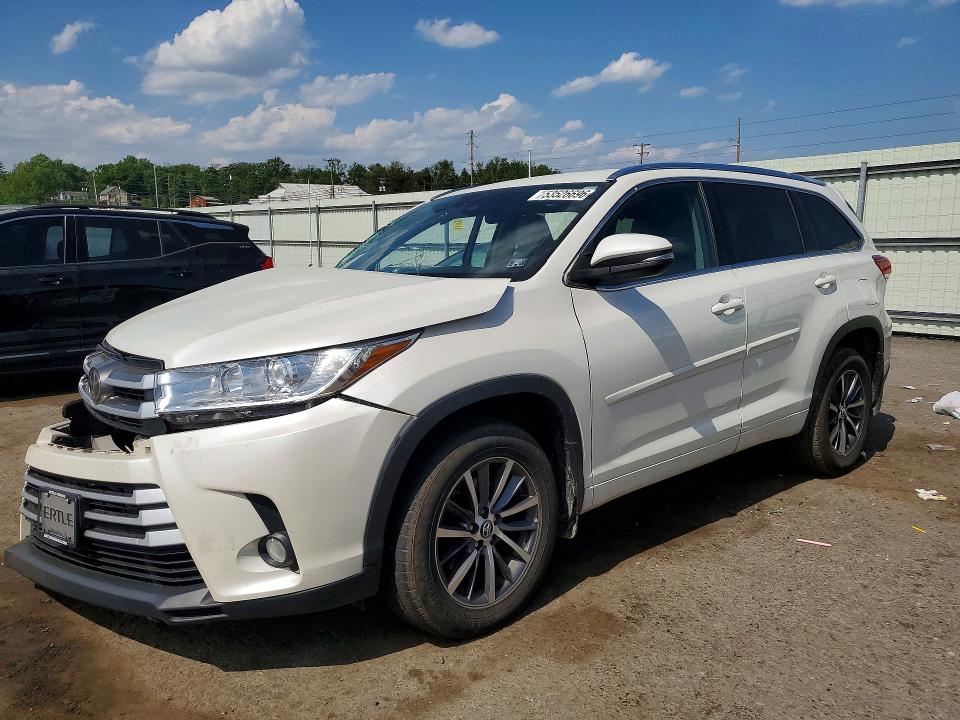 Auction sale of the 2017 Toyota Highlander, vin: 5TDJZRFH2HS514842, lot number: 53526696