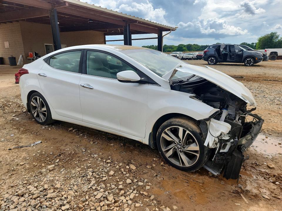 55133606 :رقم المزاد ، 5NPDH4AE2FH560173 vin ، 2015 Hyundai Elantra مزاد بيع