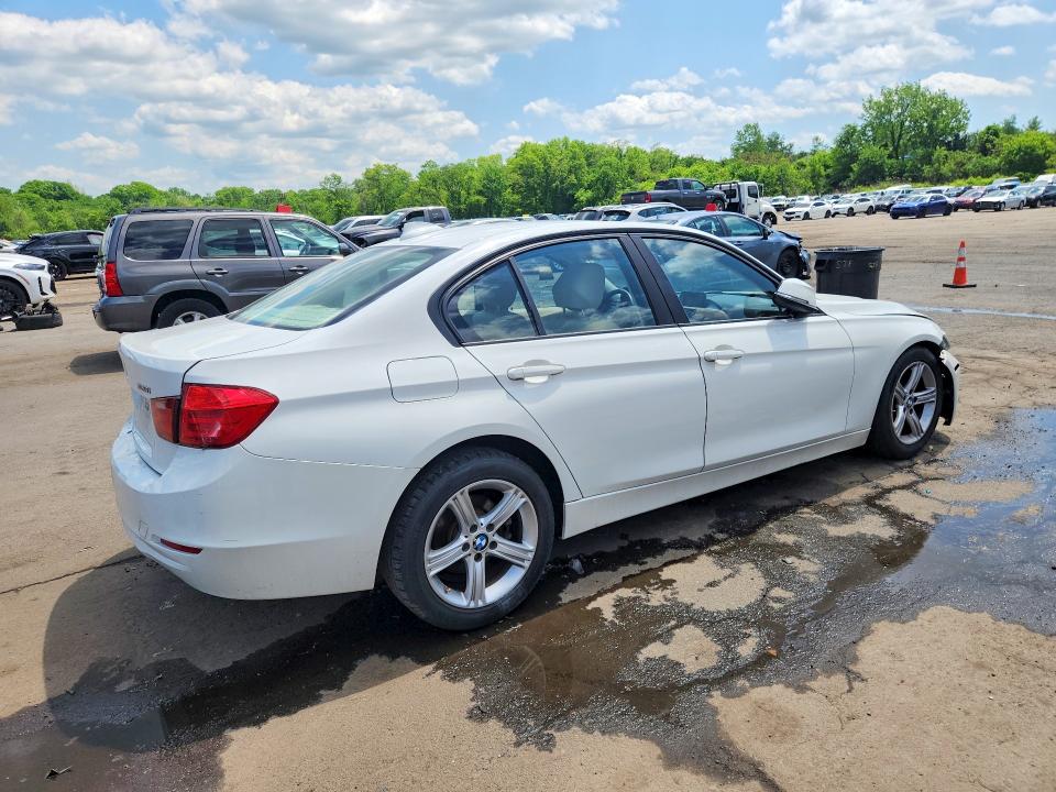 53360046 :رقم المزاد ، WBA3C3C50DF978706 vin ، 2013 Bmw 320 مزاد بيع