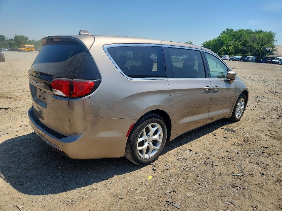 Продаж на аукціоні авто 2018 Chrysler Pacifica, vin: 2C4RC1FG9JR131458, номер лоту: 53911856