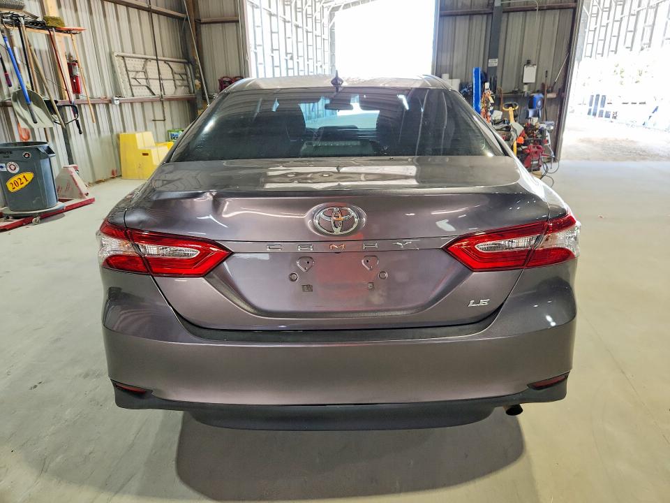 53564106 :رقم المزاد ، 4T1C11AK8LU932648 vin ، 2020 Toyota Camry مزاد بيع
