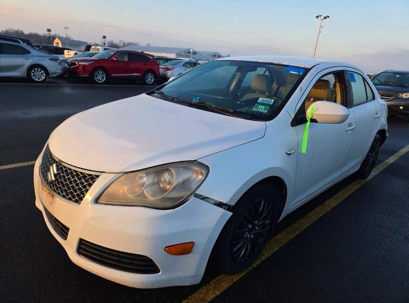 52953296 :رقم المزاد ، JS2RF9A17B6110051 vin ، 2011 Suzuki Kizashi مزاد بيع