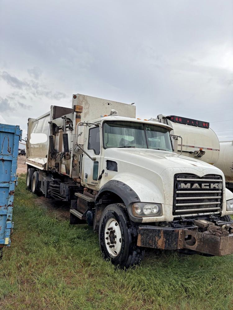 Aukcja sprzedaży 2008 Mack 700, vin: 1M2AX04C08M003310, numer aukcji: 49394806