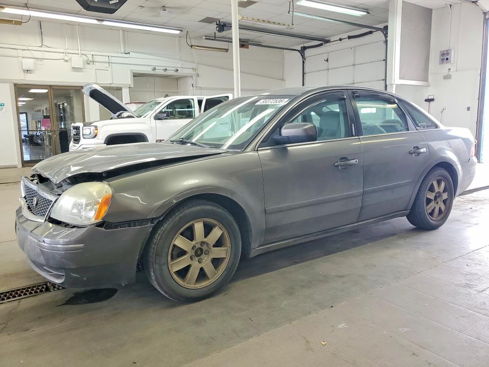 55372536 :رقم المزاد ، 1FAFP23105G171552 vin ، 2005 Ford Five Hundred مزاد بيع
